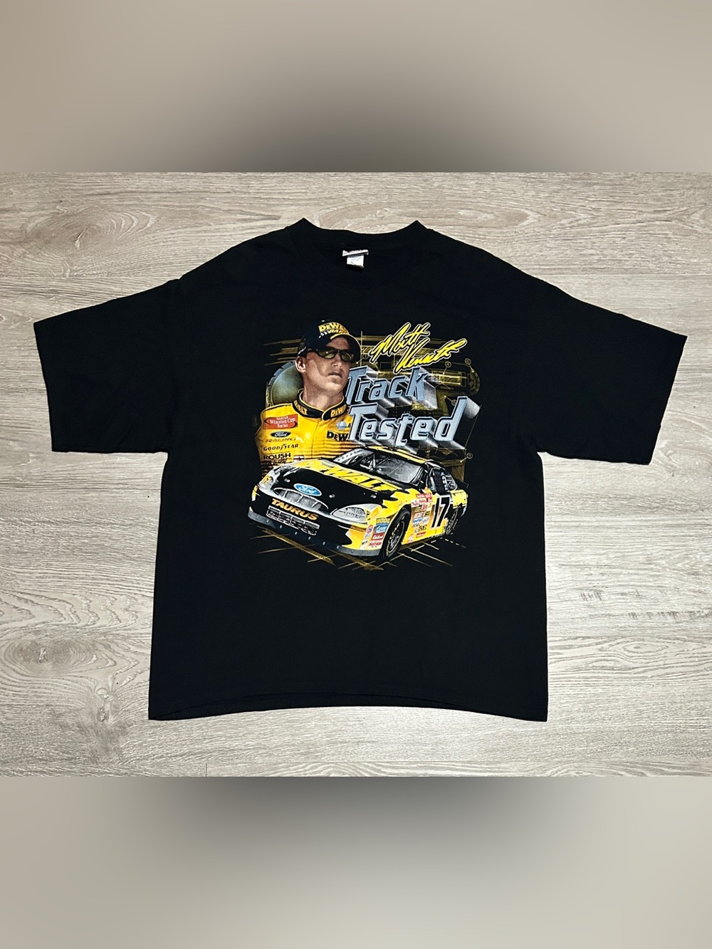 2002 Vintage NASCAR Matt Kenneth Black/Yellow Men’s Graphic T-Shirt